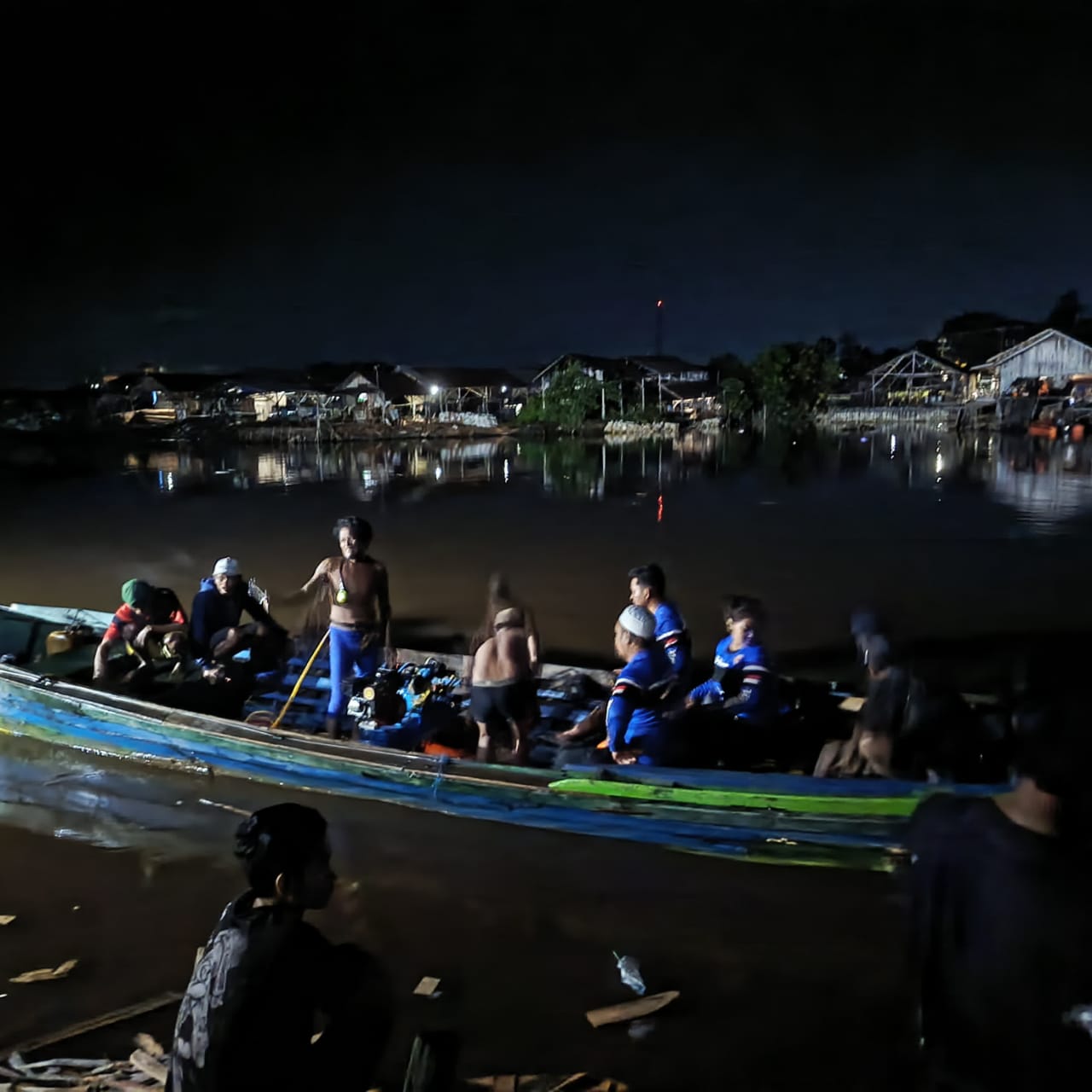 Tim Penyelam Tradisional Water Rescue Alalak Selatan. Foto: Zainal Abdi 07 WR/09 KGE