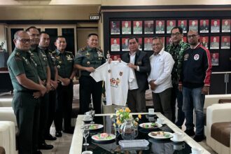 Komandan Korem 101/Antasari Brigadir Jenderal Ilham Yunus, menerima audiensi Ketua Persatuan Wartawan Indonesia (PWI) Kalimantan Selatan (Kalsel), Zainal Helmie bersama rombongan, Kamis (23/1/2025). Foto: PWI Kalsel