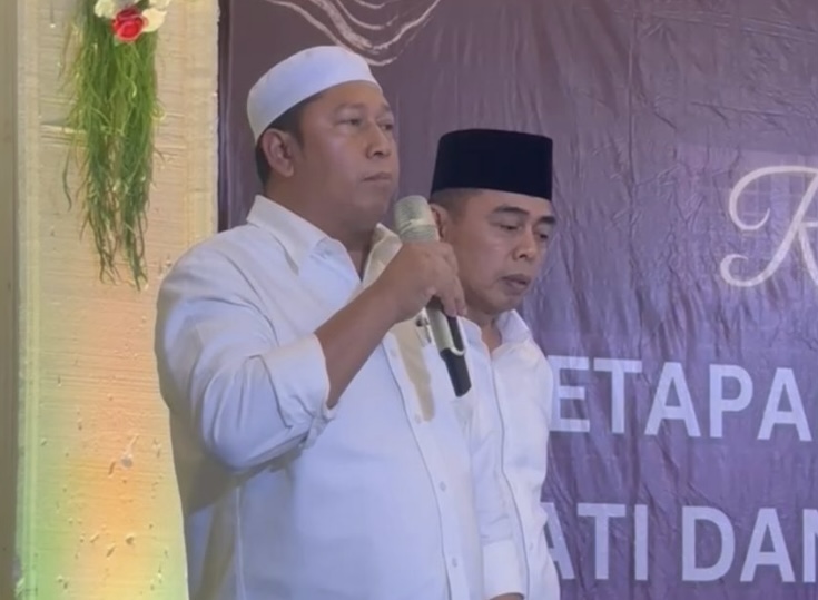 Pasangan H Bahrul Ilmi-Herman Susilo saat resmi ditetapkan sebagai bupati dan wakil bupati Kabupaten Barito Kuala (Batola) terpilih di Pilkada serentak 2024. Foto: Teladan Kalimantan