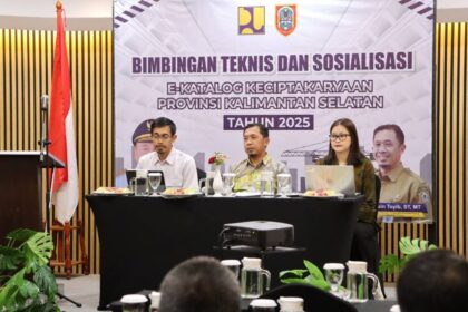 Dinas Pekerjaan Umum dan Penataan Ruang (PUPR) Provinsi Kalimantan Selatan (Kalsel) mengadakan Bimbingan Teknis (Bimtek) dan Sosialisasi E-Katalog Keciptakaryaan tahun 2025 pada Kamis (23/1/2025). Foto: MC Kalsel