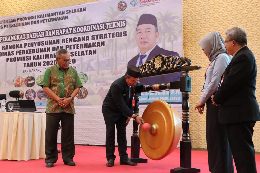 Forum Perangkat Daerah dan Rapat Koordinasi Teknis (Rakornis) Dalam Rangka Penyusunan Rencana Strategis Dinas Perkebunan dan Peternakan Provinsi Kalsel Tahun 2025-2026. Foto: MC Kalsel