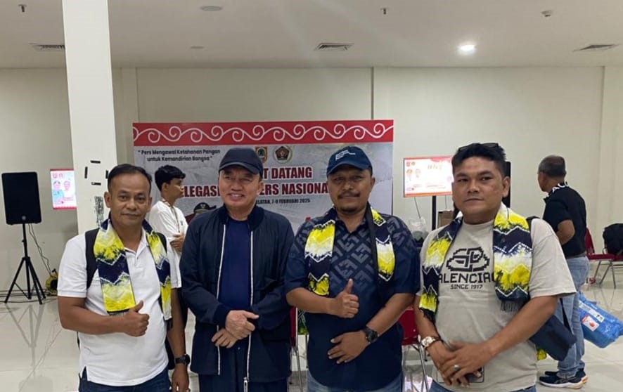 Delegasi HPN dari Provinsi Aceh bertemu dan disambut Gubernur Kalsel H Muhidin di Bandara Syamsuddin Noor saat tiba di Banjarmasin, Jumat (7/2/2025).