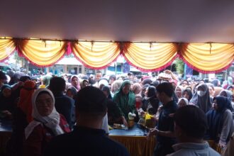 Dinas Perdagangan Kalsel Gelar Operasi Pasar Murah di Kotabaru, Selasa (25/2/2025). Foto: Har-siberdbn.com 5W1H