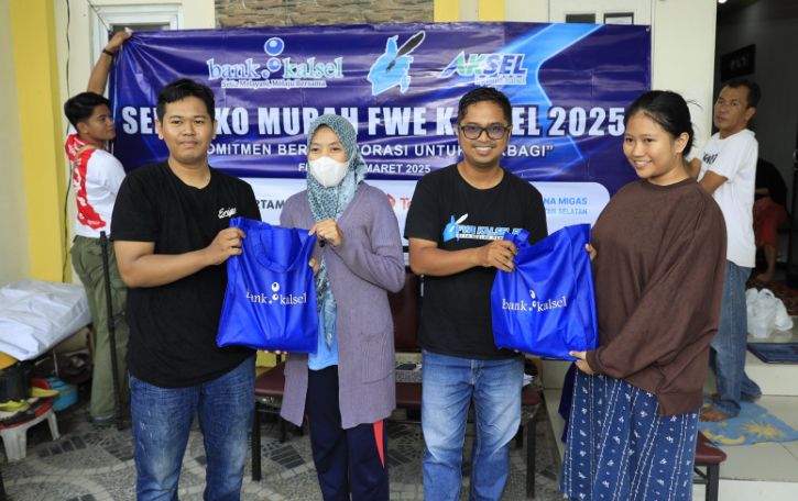 FWE Kalsel gelar sembako murah dan gratis tahun 2025. Foto: FWE Kalsel 5W1H