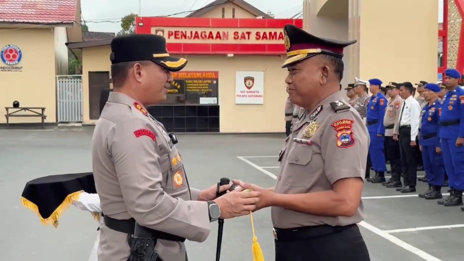 Polres Kotabaru Gelar Upacara Kenaikan Pangkat. Foto: Dok. Polres Kotabaru